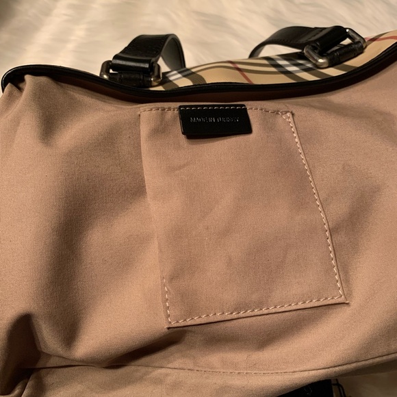 Burberry - Picture 11 of 16